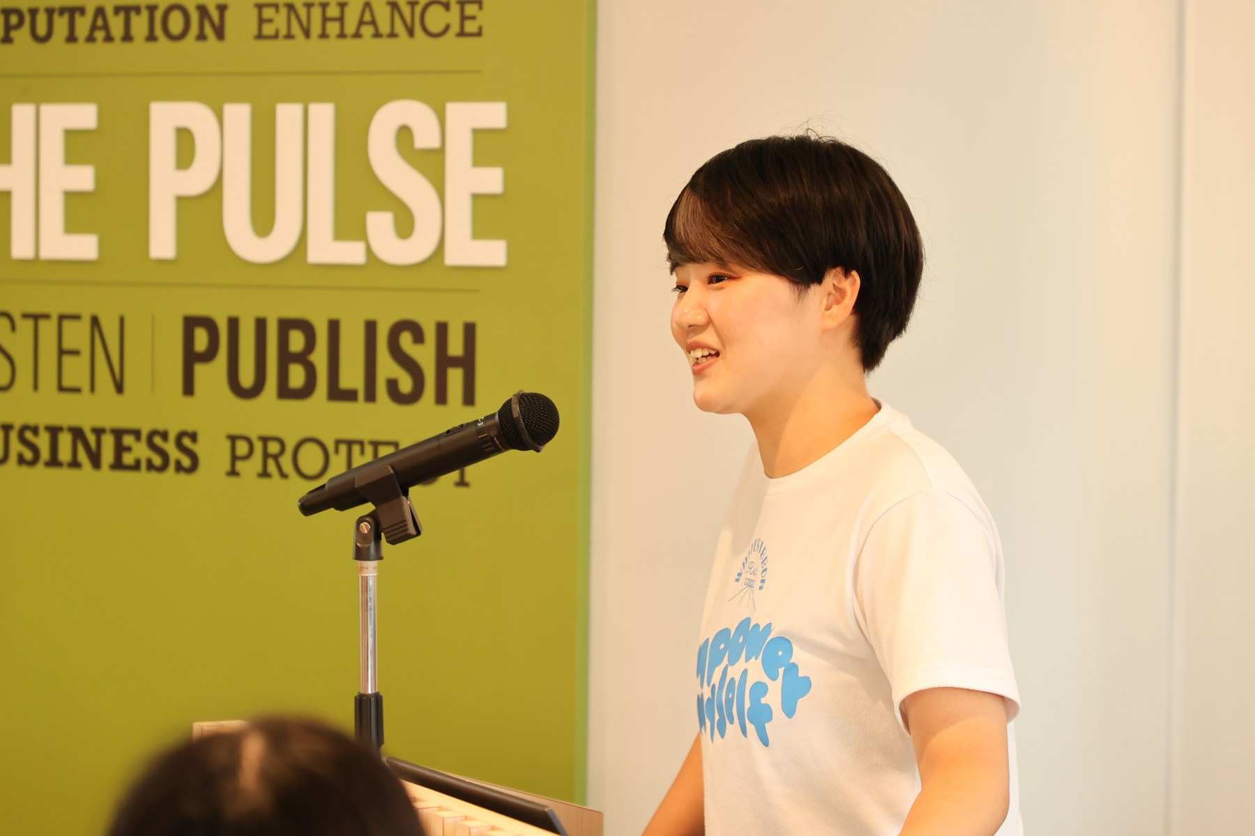 報告イベントでお話しされるジョイセフの栗林さんと吉留さん